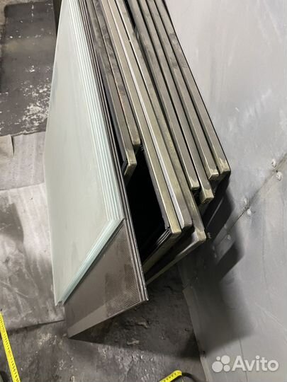 Стеклянная перегородка