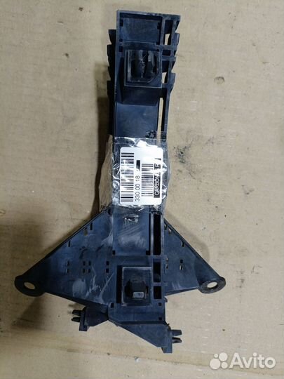 Кронштейн бампера передний Honda Edix BE1