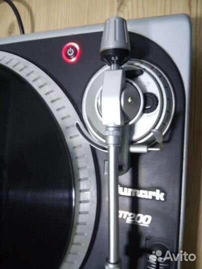 Numark TT - 200