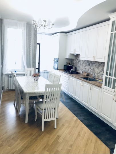 3-к. квартира, 90 м², 2/5 эт.