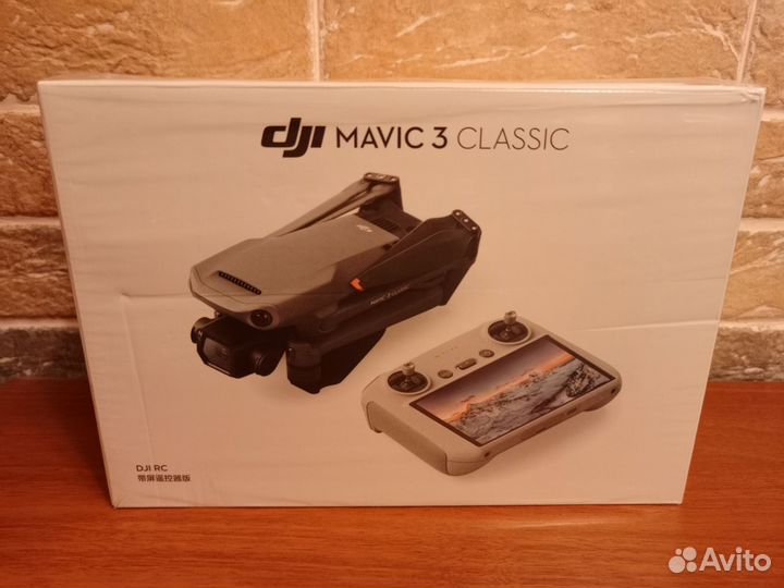 Квадрокоптер DJI Mavic 3 Classic RC