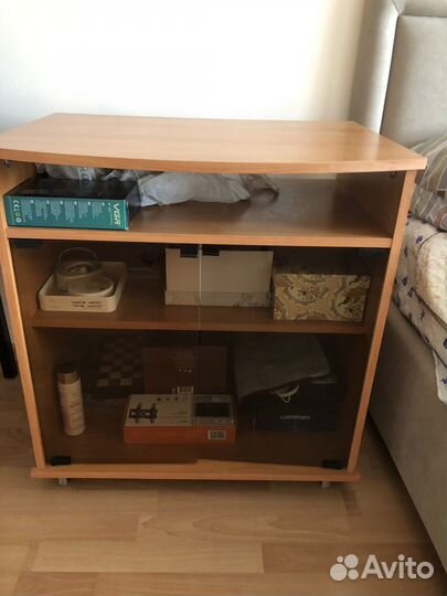Тумбочка