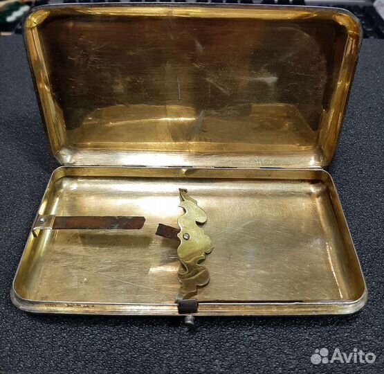 Старинный портсигар-серебро-84 проба