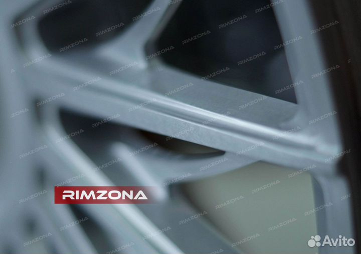 Кованые диски R22 на Range Rover Sport