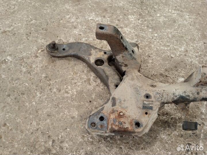 Балка подмоторная Mazda Premacy CP 1.8 2002