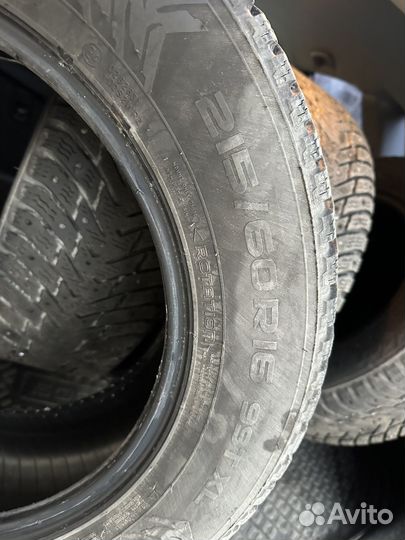 Nokian Tyres Hakkapeliitta 8 215/60 R16 99T