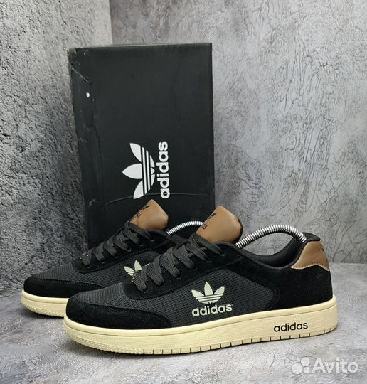 Кроссовки adidas