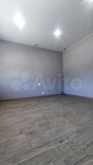 3-к. квартира, 93 м², 1/2 эт.