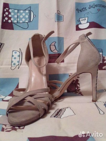 Босоножки женские