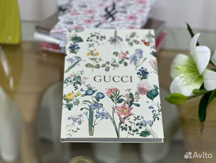 Блокнот ежедневник gucci