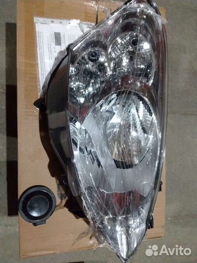 Фара основная правая Peugeot Partner\Partner Tepee