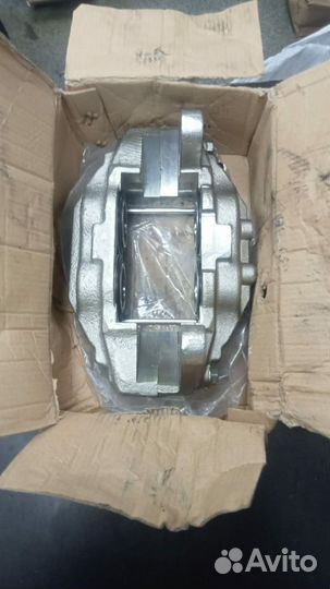 Суппорт toyota land cruiser 200/lexus LX570 15