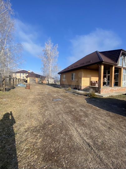 Коттедж 180 м² на участке 15 сот.