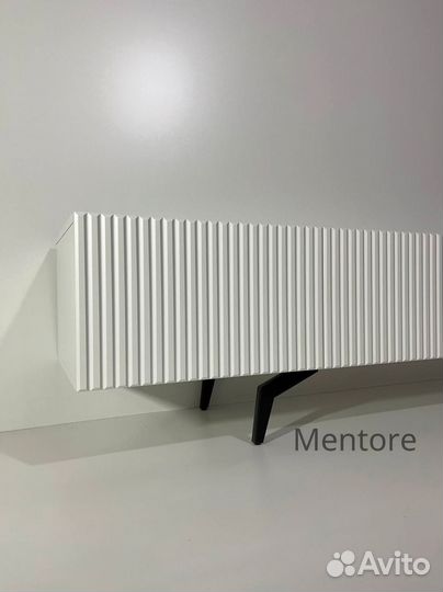 Тумба тв Bravo (на опорах или подвесная)