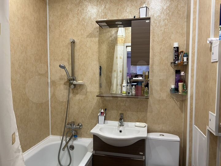 2-к. квартира, 42 м², 10/10 эт.