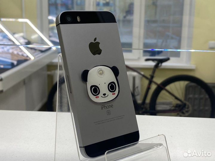 iPhone SE, 16 ГБ