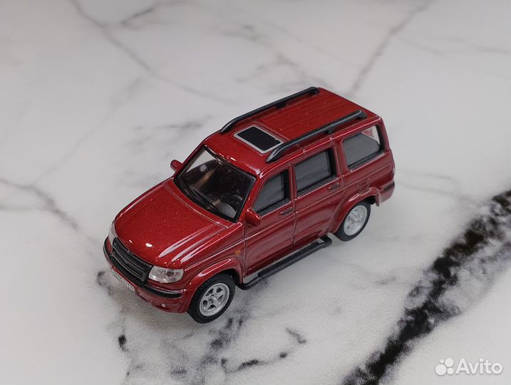 УАЗ 3163 Патриот (2005-н.в.), бордовый