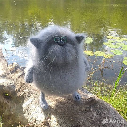 Кот вязанный Валера