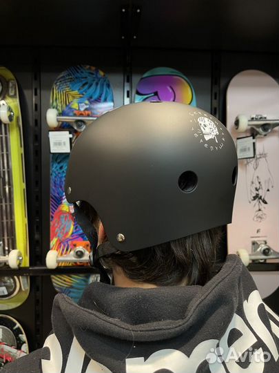 Шлем для скейта