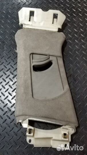 Обшивка стойки Audi A8