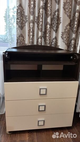 Комод детский с пелинальныв столиком