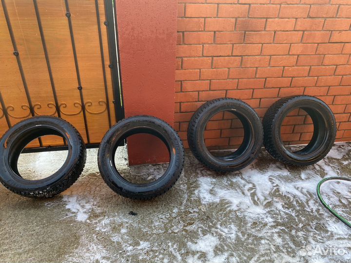 Michelin X-Ice North 4 215/55 R17