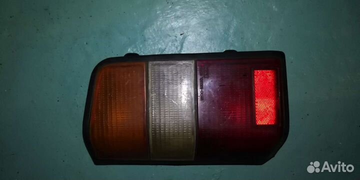 Фонарь Mitsubishi Delika P35