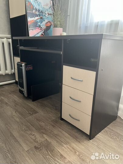 Компьютерный стол