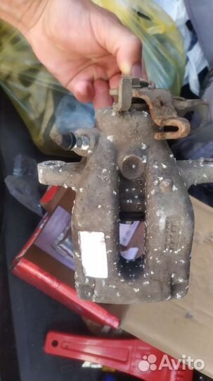 Суппорт задний левый для пежо 308