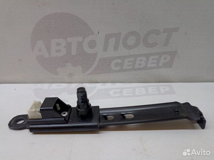 Механизм регулировки ремня безопасности передний