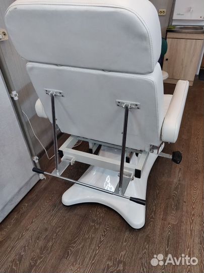 Педикюрное кресло на гидравлике бу