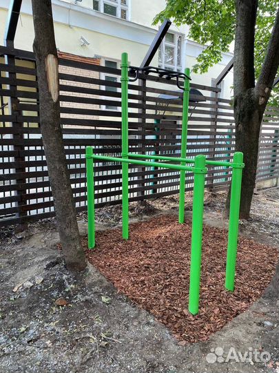 Детская спортивная площадка уличная