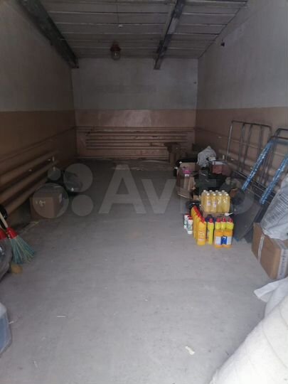 Гараж, > 30 м²