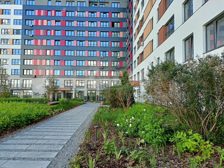 2-к. квартира, 60 м², 7/17 эт.