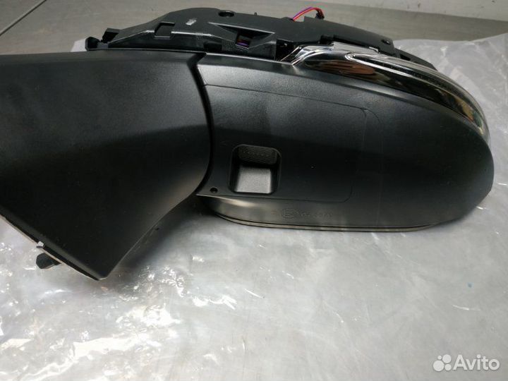 Зеркало левое электрическое Toyota RAV4