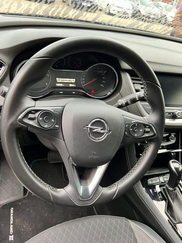 Opel Grandland X: фото владельца