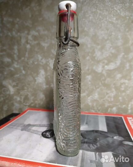 Старинная бутылка