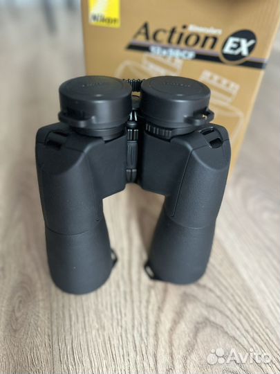 Бинокль Nikon Action EX 12x50 CF