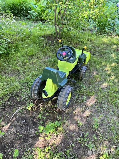 Трактор с педалями и ковшом Big