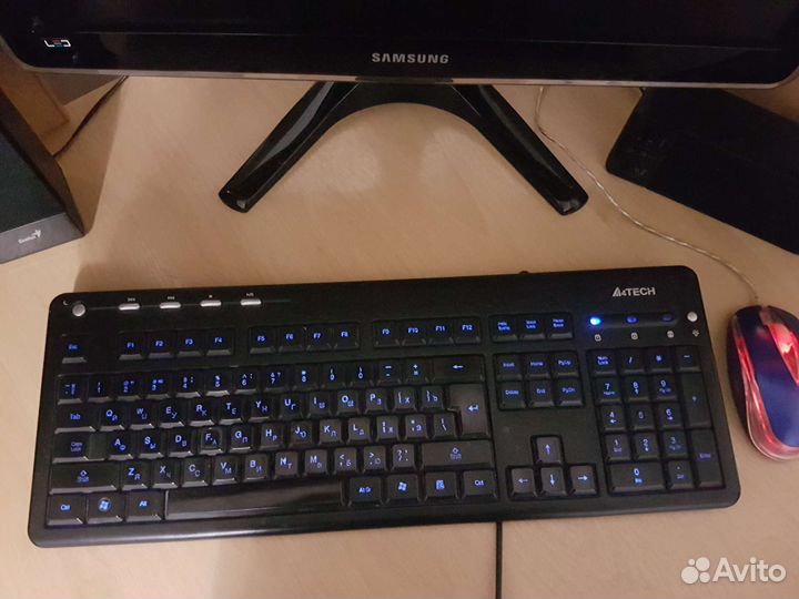 Монитор samsung