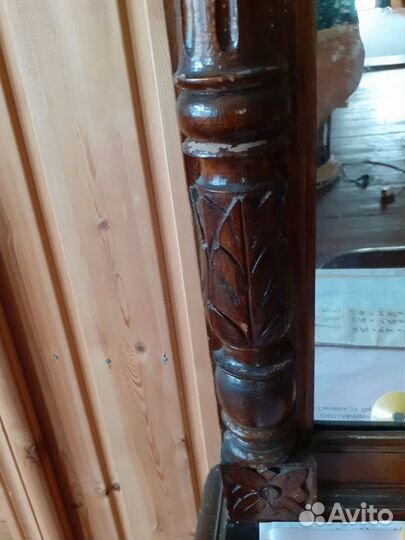 Старинный подзеркальник с зеркалом