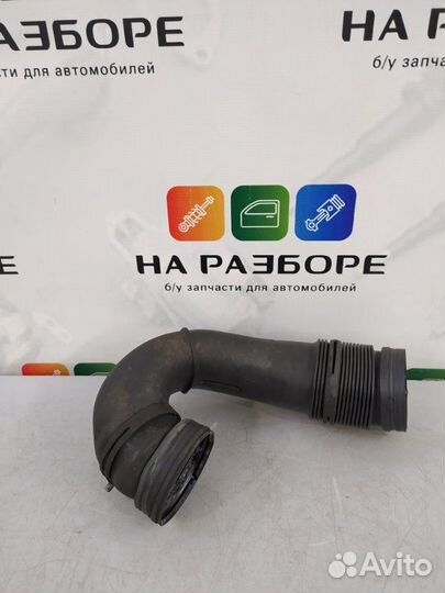 Патрубок воздушного фильтра Volkswagen Touareg 7P5