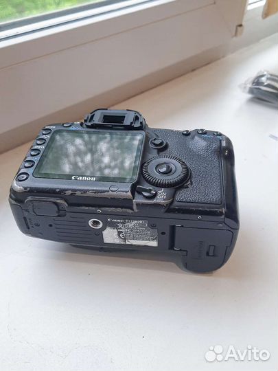 Canon eos 5d mark ii body