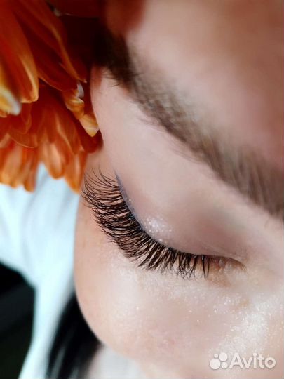 Требуется Модель наращивания ресниц для мастера