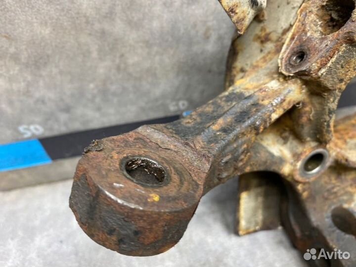 Кулак поворотный передний левый Hyundai I30 хэтч