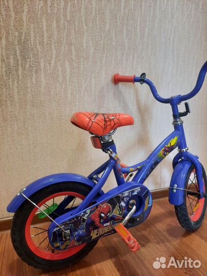 Детский велосипед четырехколесный