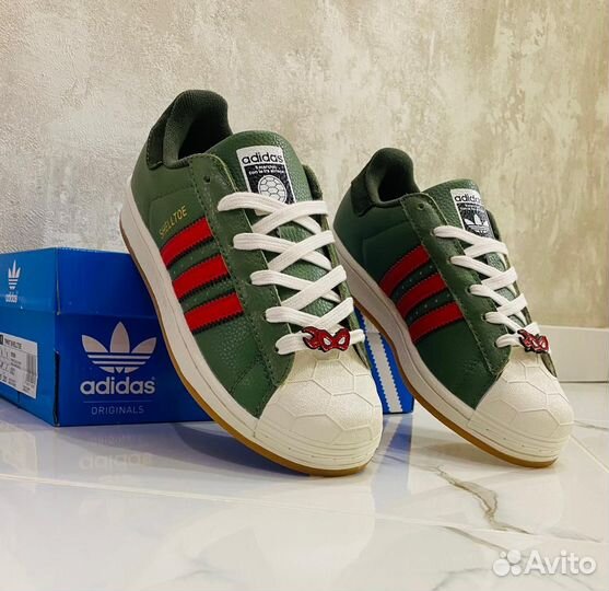 Кроссовки Adidas Superstar 