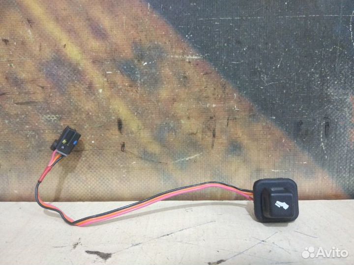 Кнопка салона Chevrolet Trailblazer GMT360 LL8