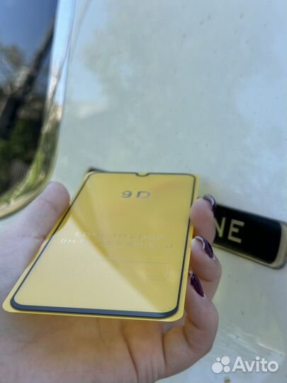 Защитное стекло на Samsung A31 / A32 новое