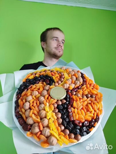 Съедобные букеты из сухофруктов и орехов